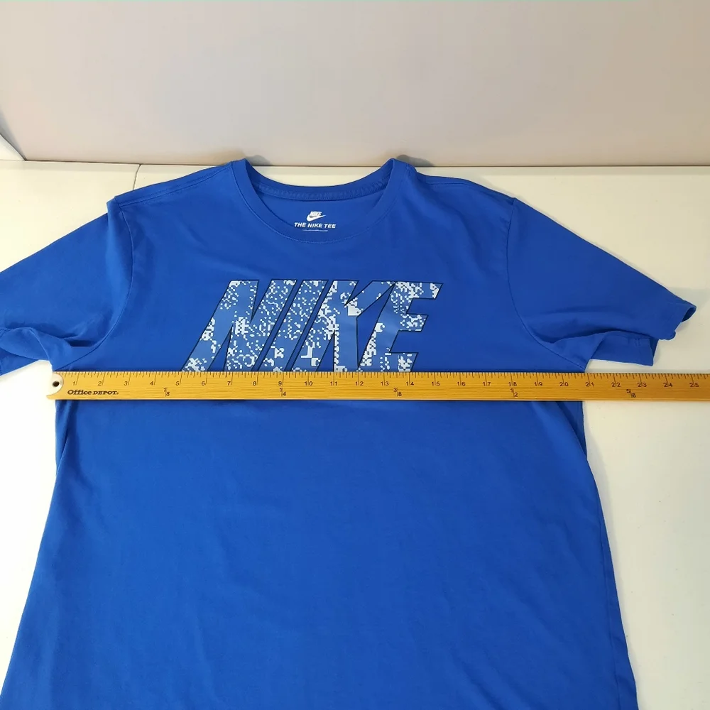 Nike Dri-Fit Men's Royal Blue Athletic Cut Short Sleeve Tee Shirt size Large